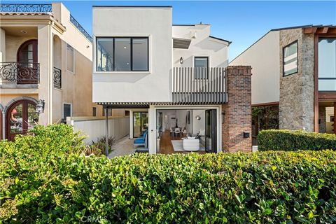 A home in Corona Del Mar