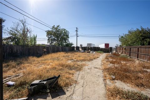 A home in Firebaugh