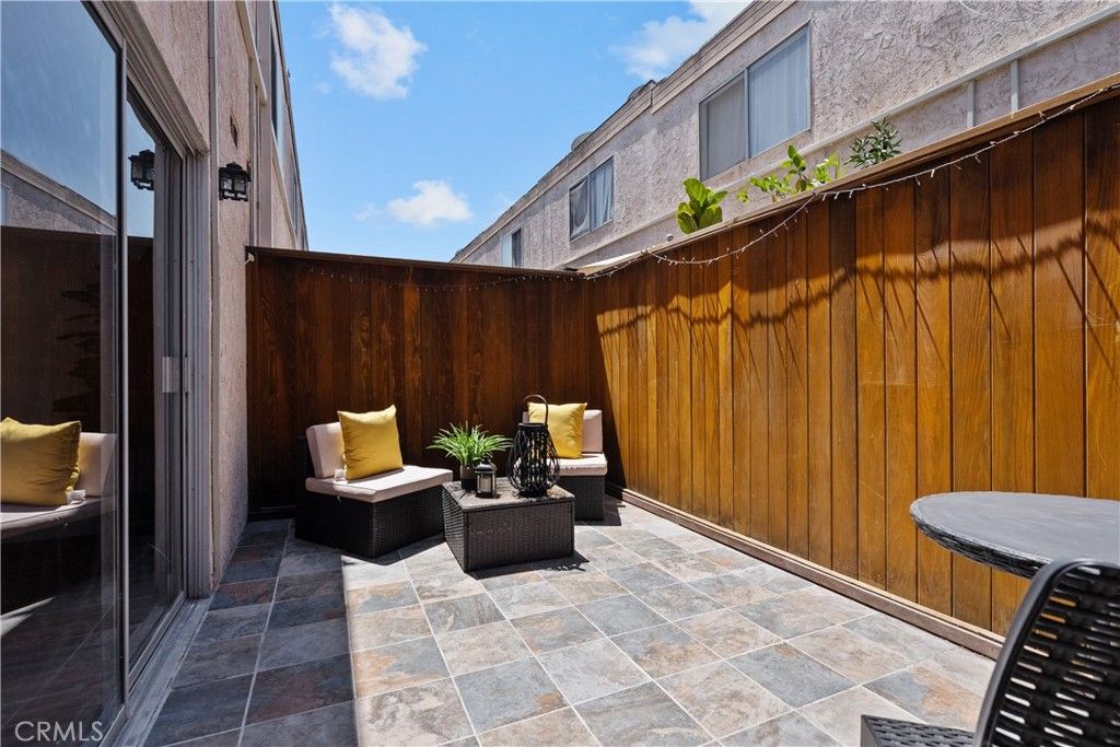 listing image 130729059127402515079
