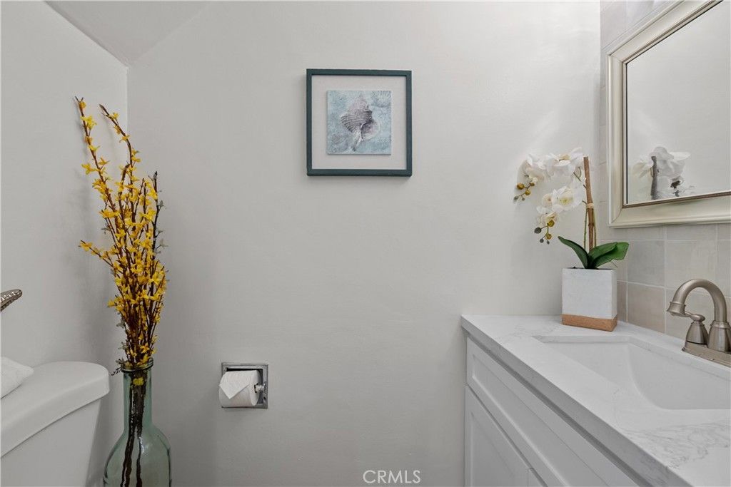 listing image 130726771261719878025