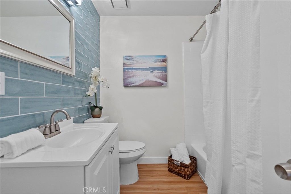 listing image 130726374398638017178
