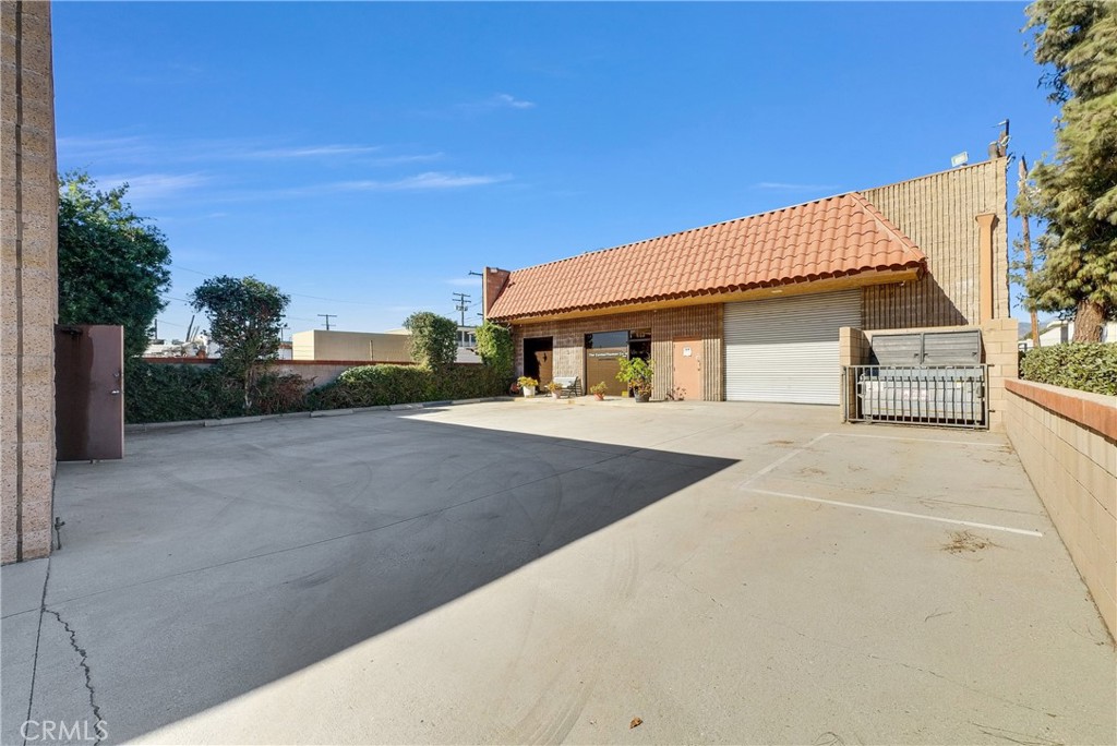 841 E San Bernardino Road