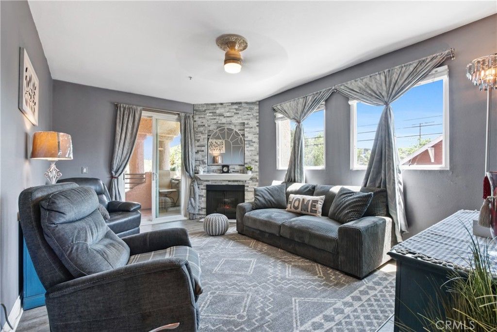 listing image 130720733647551868370