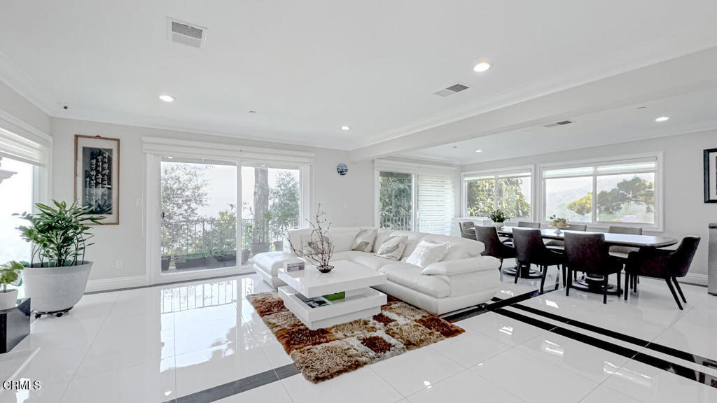 Properties 3 5527 Vista Canada Place
