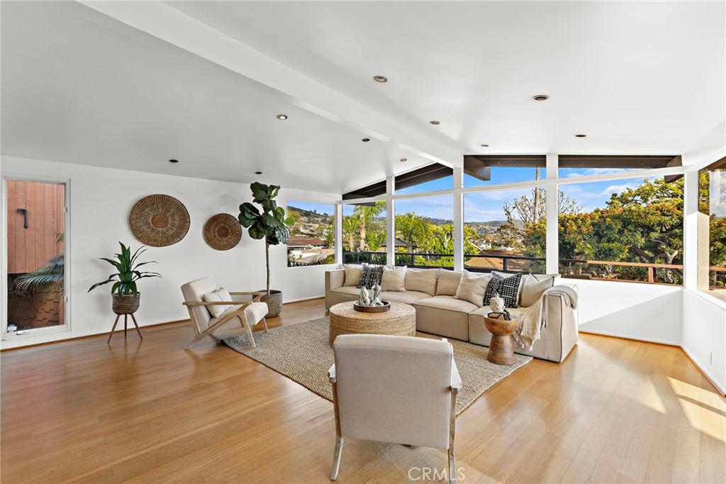 159 Crescent Bay Drive