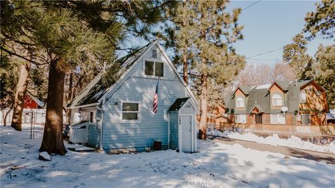 298 Holmes Lane Sugarloaf CA 92386