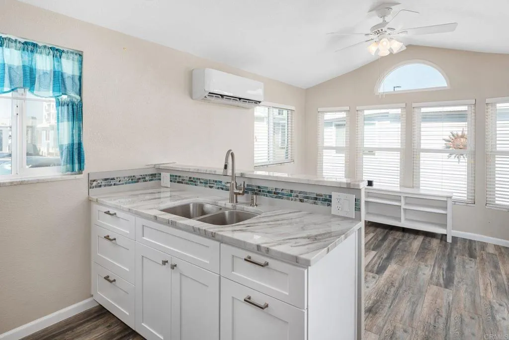 Oceanside, California 92054, United States, 1 Bedroom Bedrooms, ,1 BathroomBathrooms,Residential,Active,131526