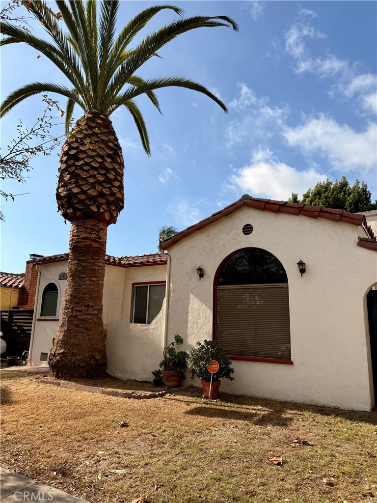2419 Eucalyptus Avenue