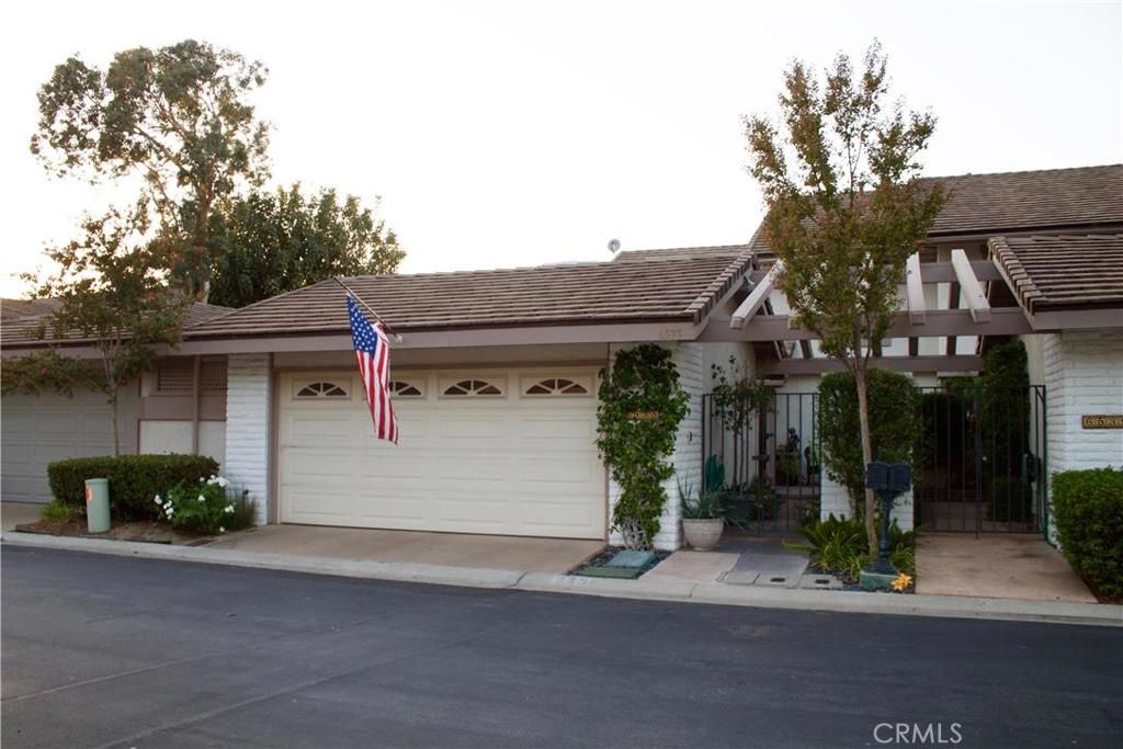 listing image 130722884057421008498