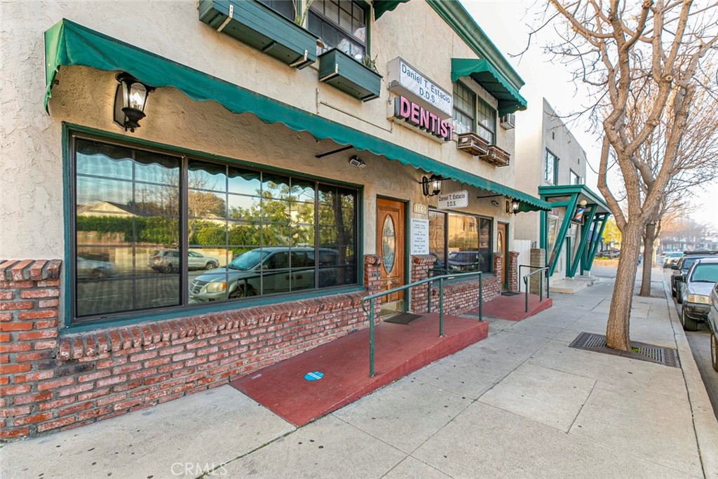 1140 E Chevy Chase Drive