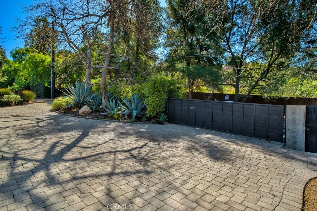 listing image 68