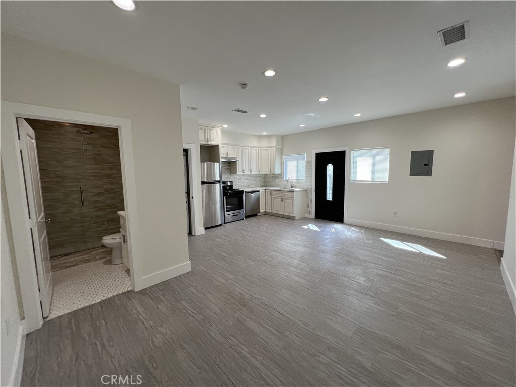 460 Arnaz Drive