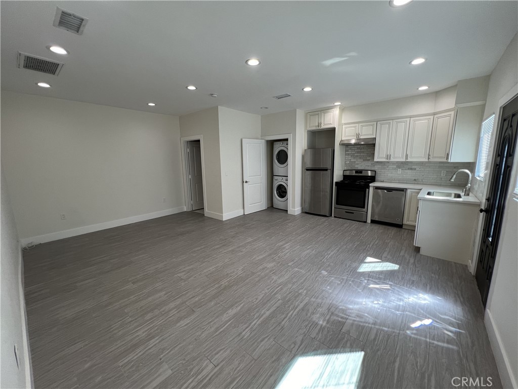 460 Arnaz Drive