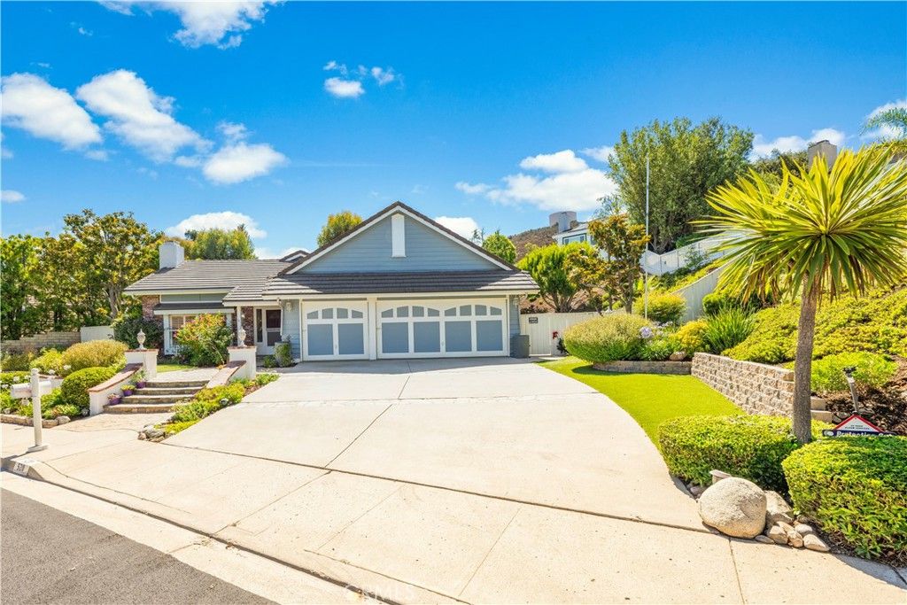 listing image 130728433703469316241