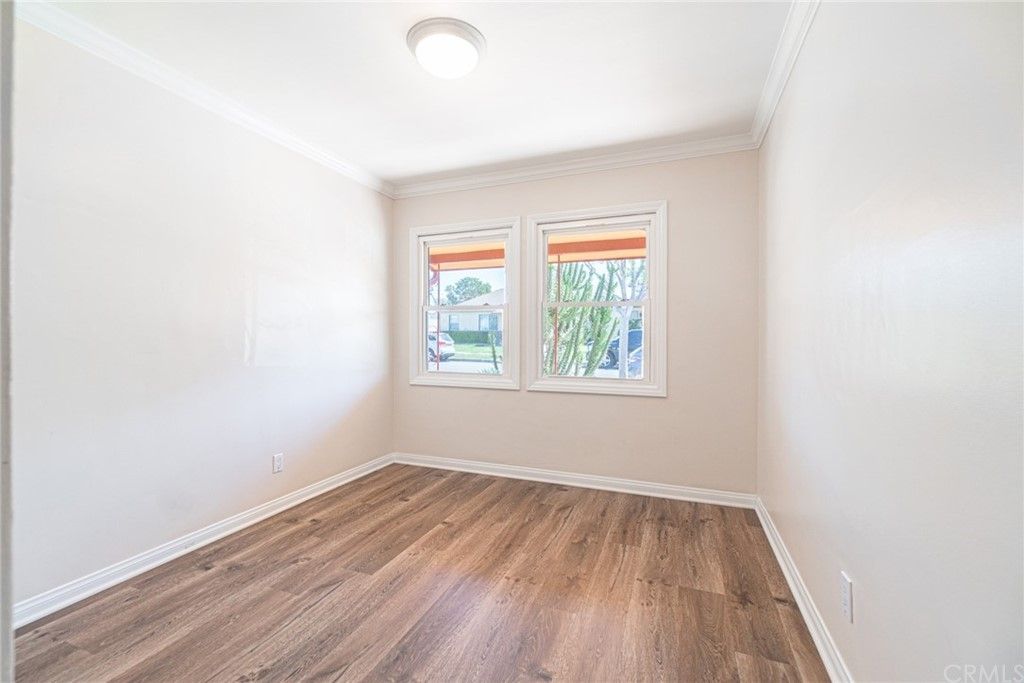 listing image 13072784664328