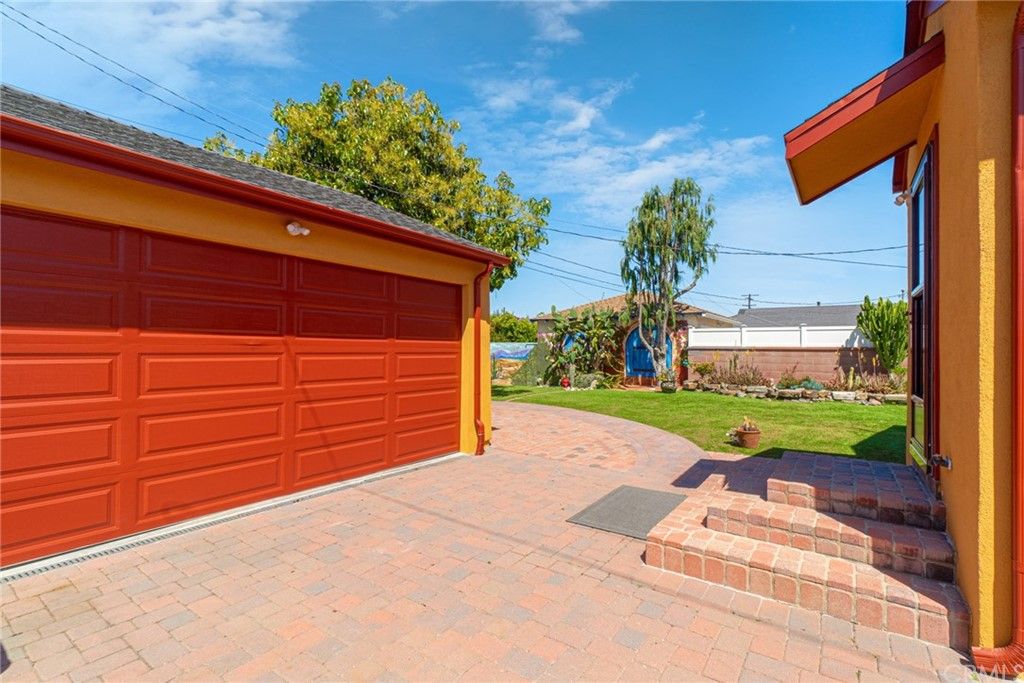 listing image 1307428144058