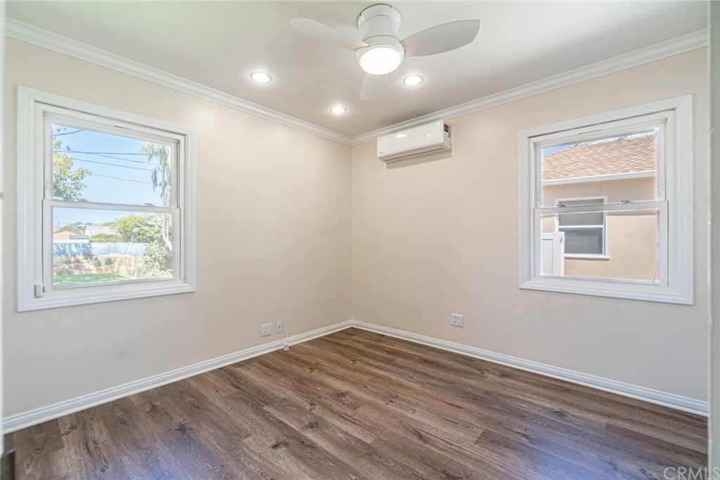 listing image 13072258103951