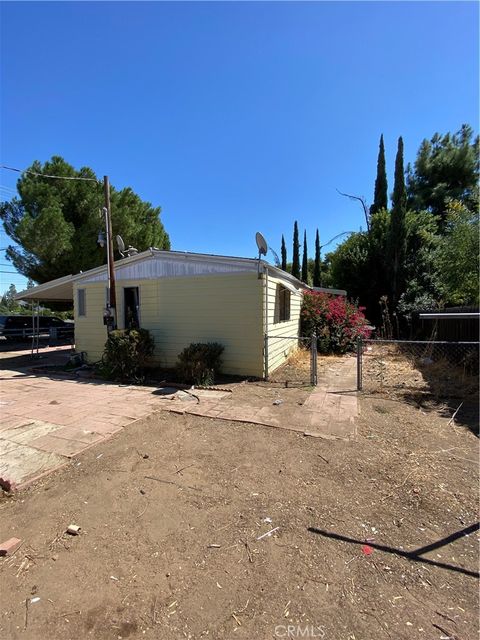 A home in Lake Elsinore