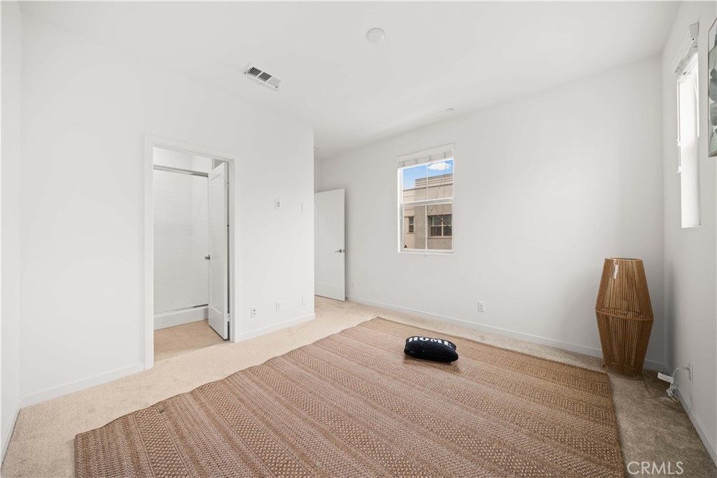 listing image 52