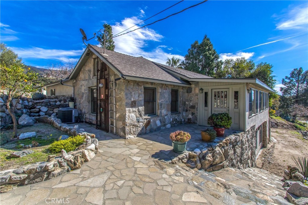 1053 Devore Road