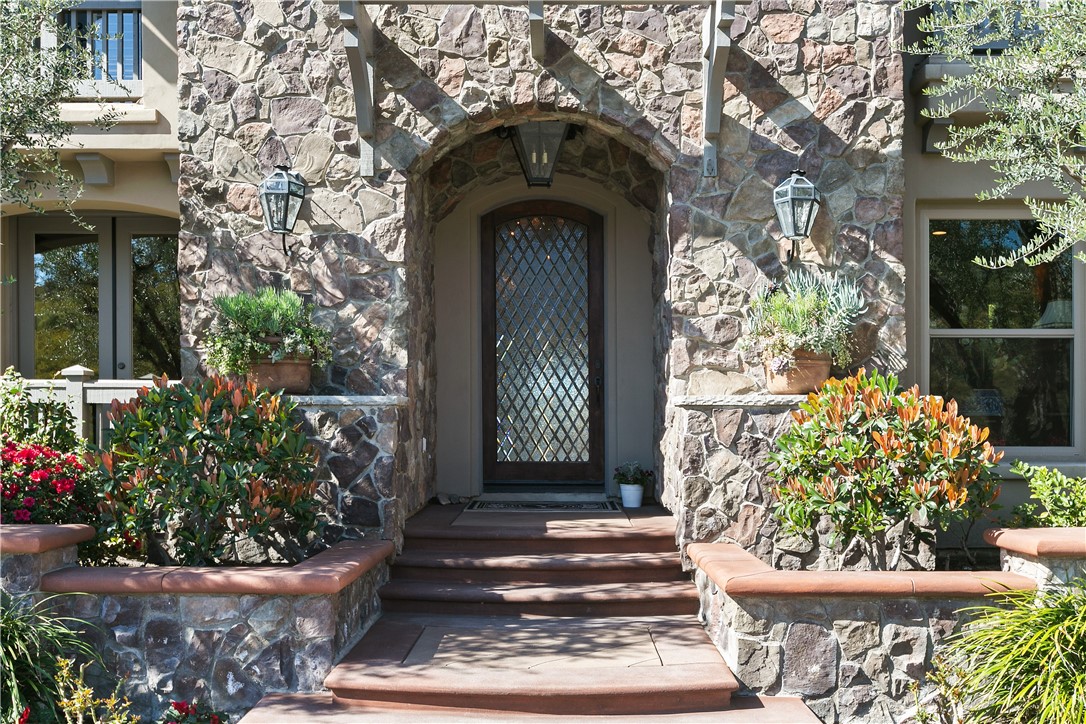1 Running Brook Drive