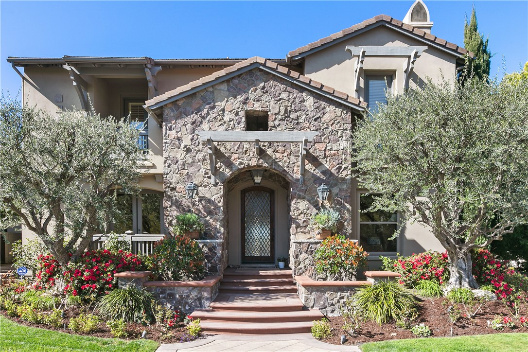 1 Running Brook Drive