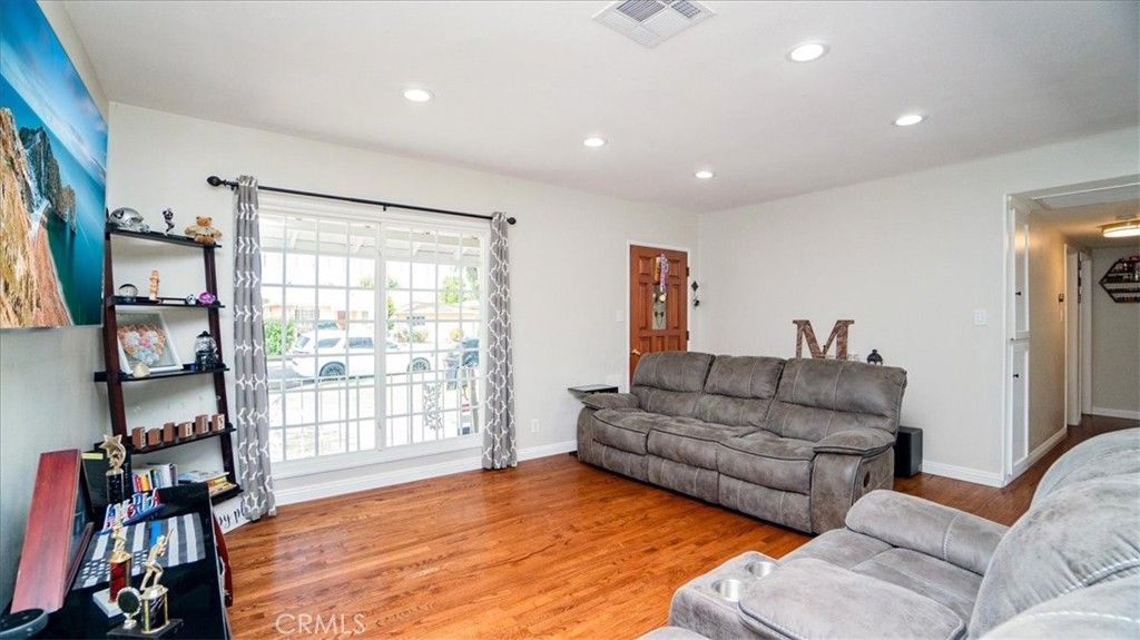 listing image 130723910053841967336