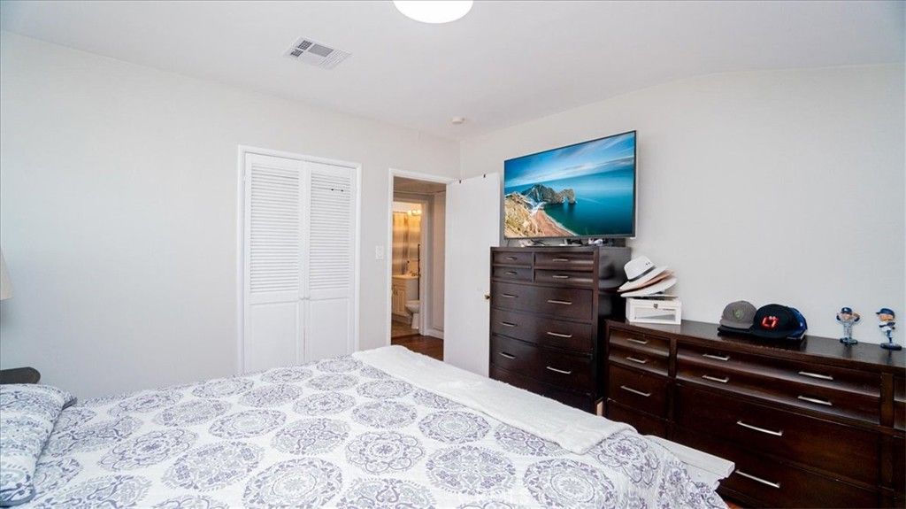 listing image 130726357666087253068