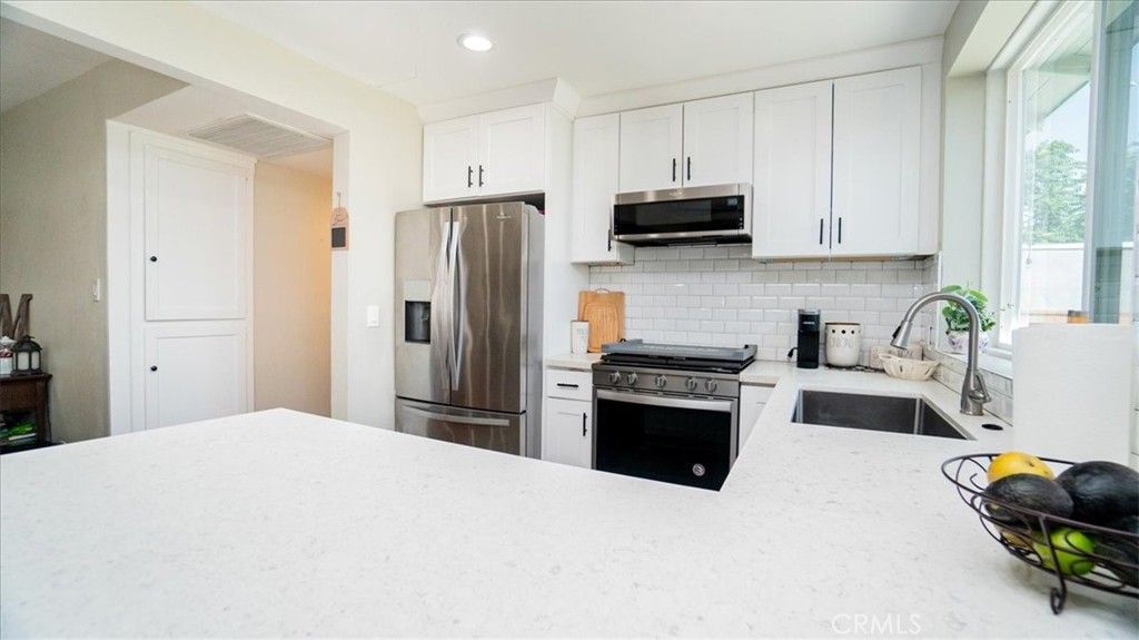 listing image 130723255292876310690