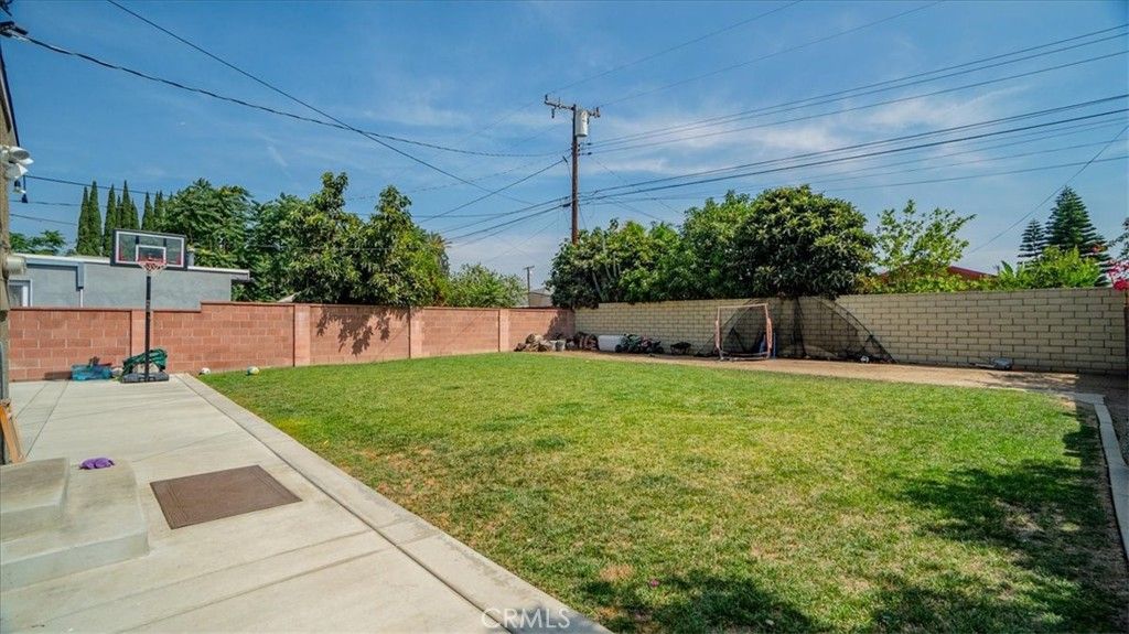 listing image 130725460586906114795
