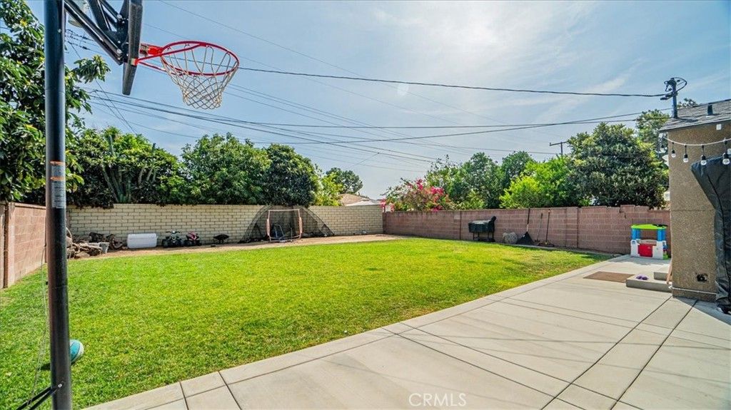listing image 130724549721803425628