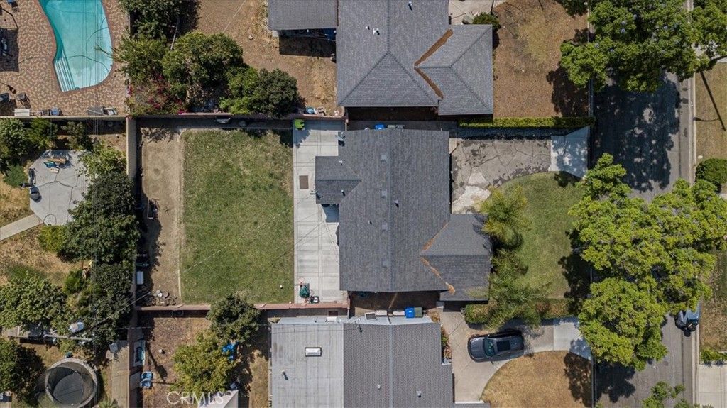 listing image 130722512525581742072