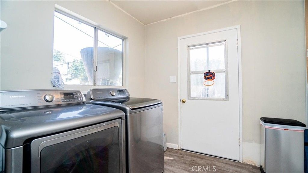 listing image 130723756213592918053
