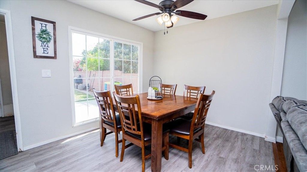 listing image 130725795499830308739