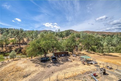 A home in Clearlake Oaks