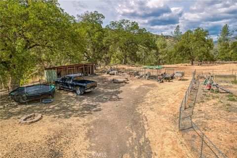 A home in Clearlake Oaks