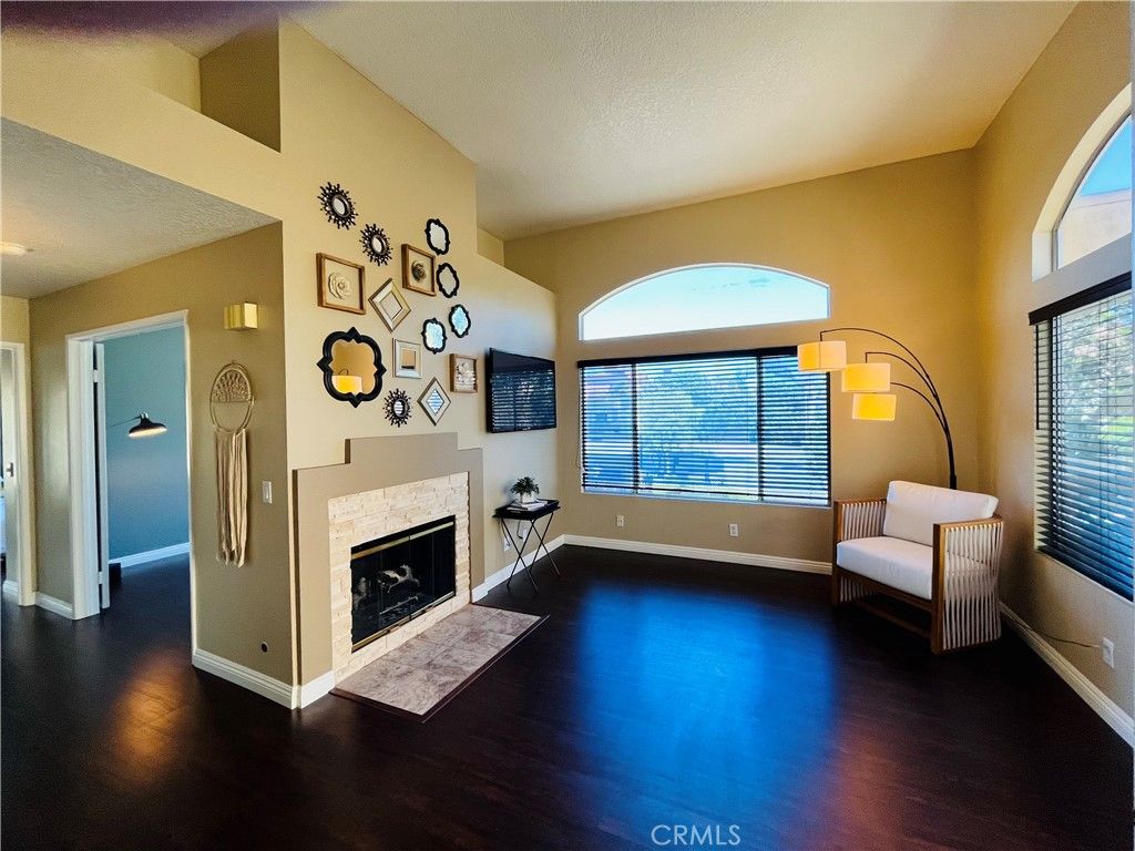 listing image 130720347982397635271
