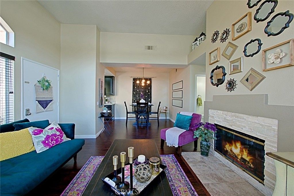 listing image 130724674780734549357