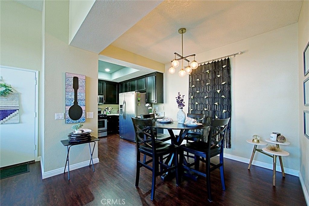 listing image 130720366768429768569