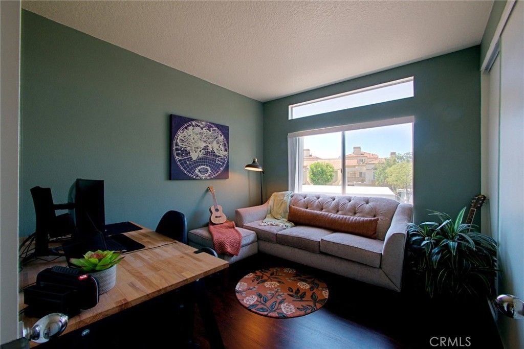 listing image 130725096669931988410