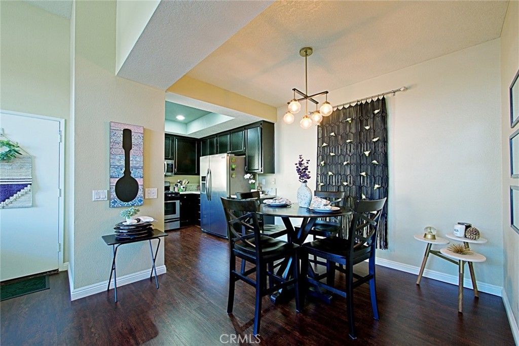 listing image 130722450817253920386