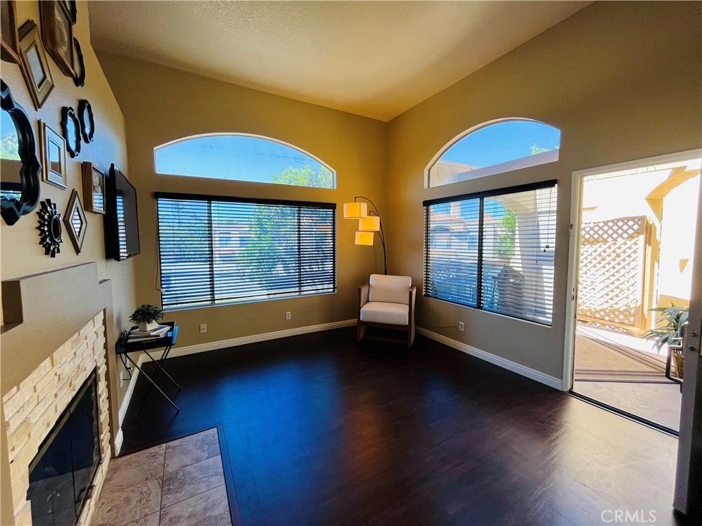 listing image 130725990776144463770