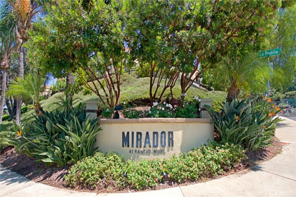 listing image 130723422678756723103