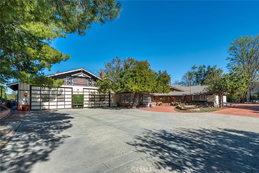 6006 CLEAR VALLEY Road