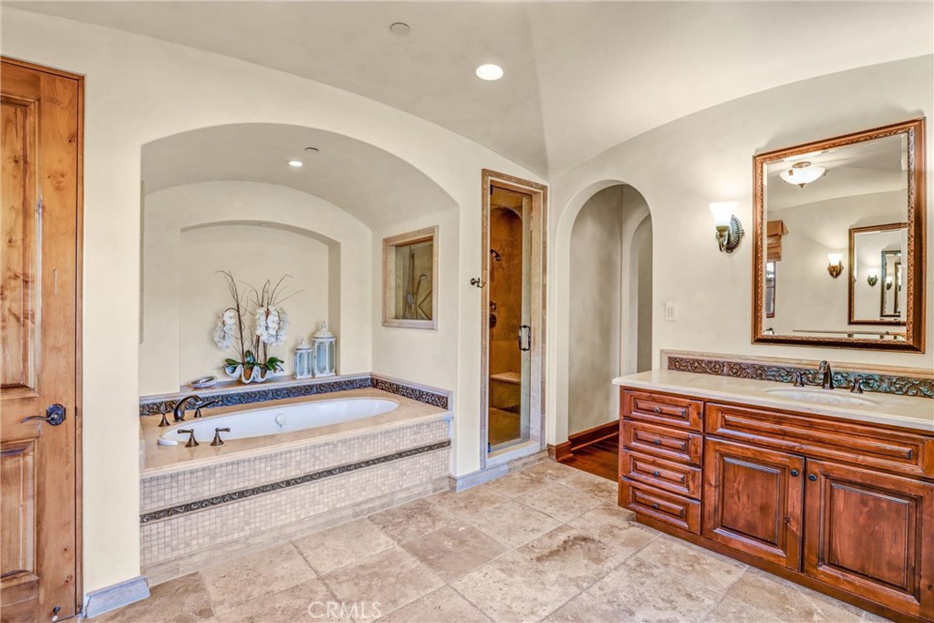 Shady Canyon Custom (SHDC) - Residential