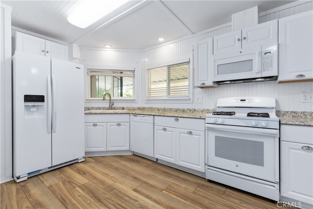 10025 El Camino Real 5