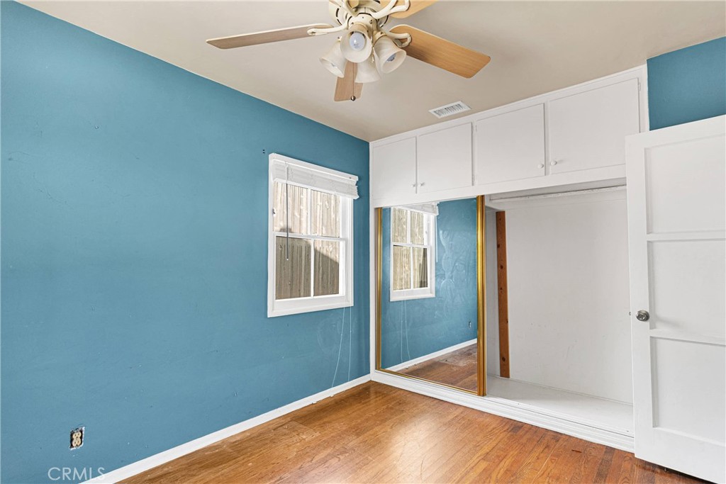 Photo 20 of 41 of 1121 S Wycliff Avenue house
