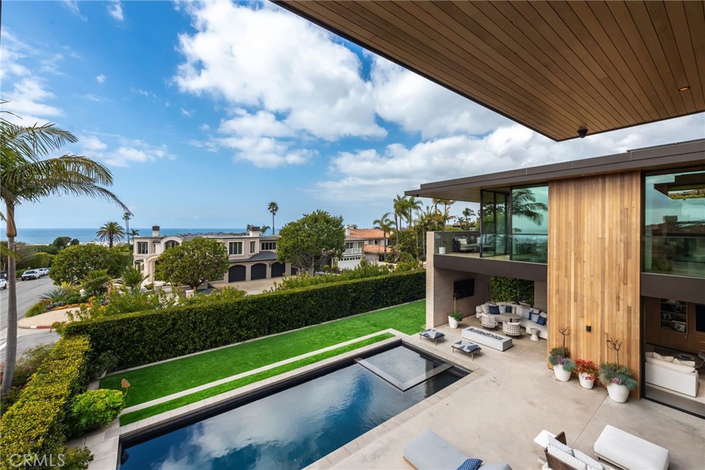 100 N Dianthus Street