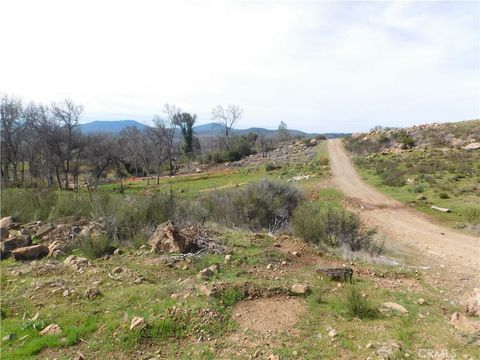 Photo of 16533 3rd Avenue, Clearlake, CA 95422 (MLS # LC25046520) Photo of 16533 3rd Avenue, Clearlake, CA 95422 (MLS # LC25046520)