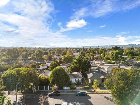 A home in Reseda